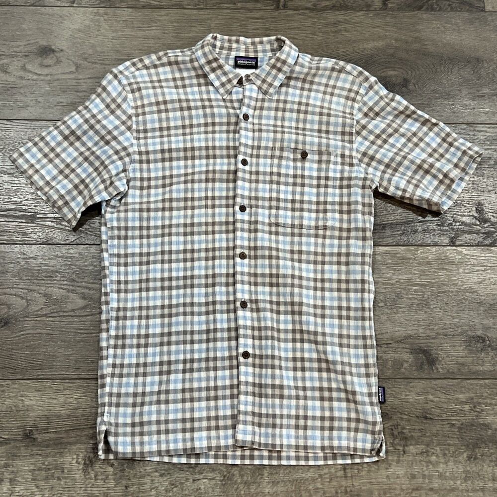 PATAGONIA Puckerware Seersucker Back Step Striped Button Down Camp Shirt Medium